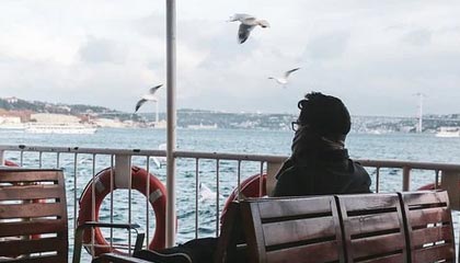 爱游戏app下载-国内外电竞赛事合作持续深化，行业格局调整，国外电竞比赛