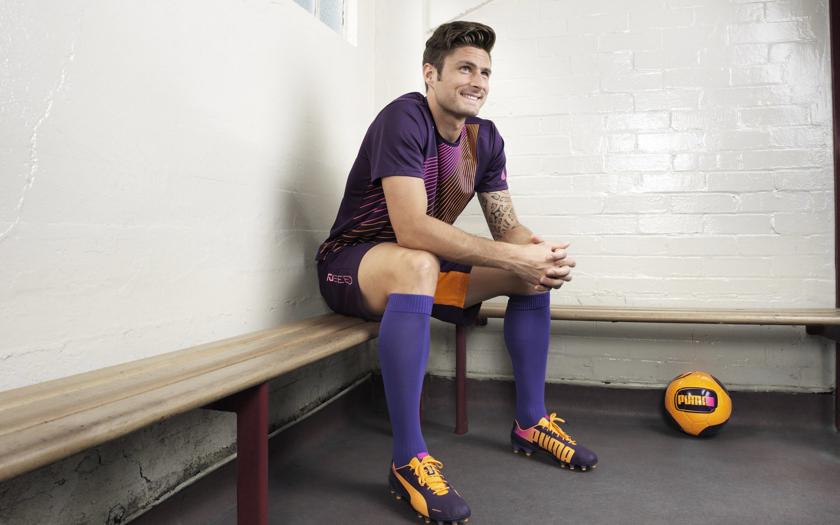 《【幕后故事】职业选手训练秘籍揭秘》，职业选手背后的艰辛