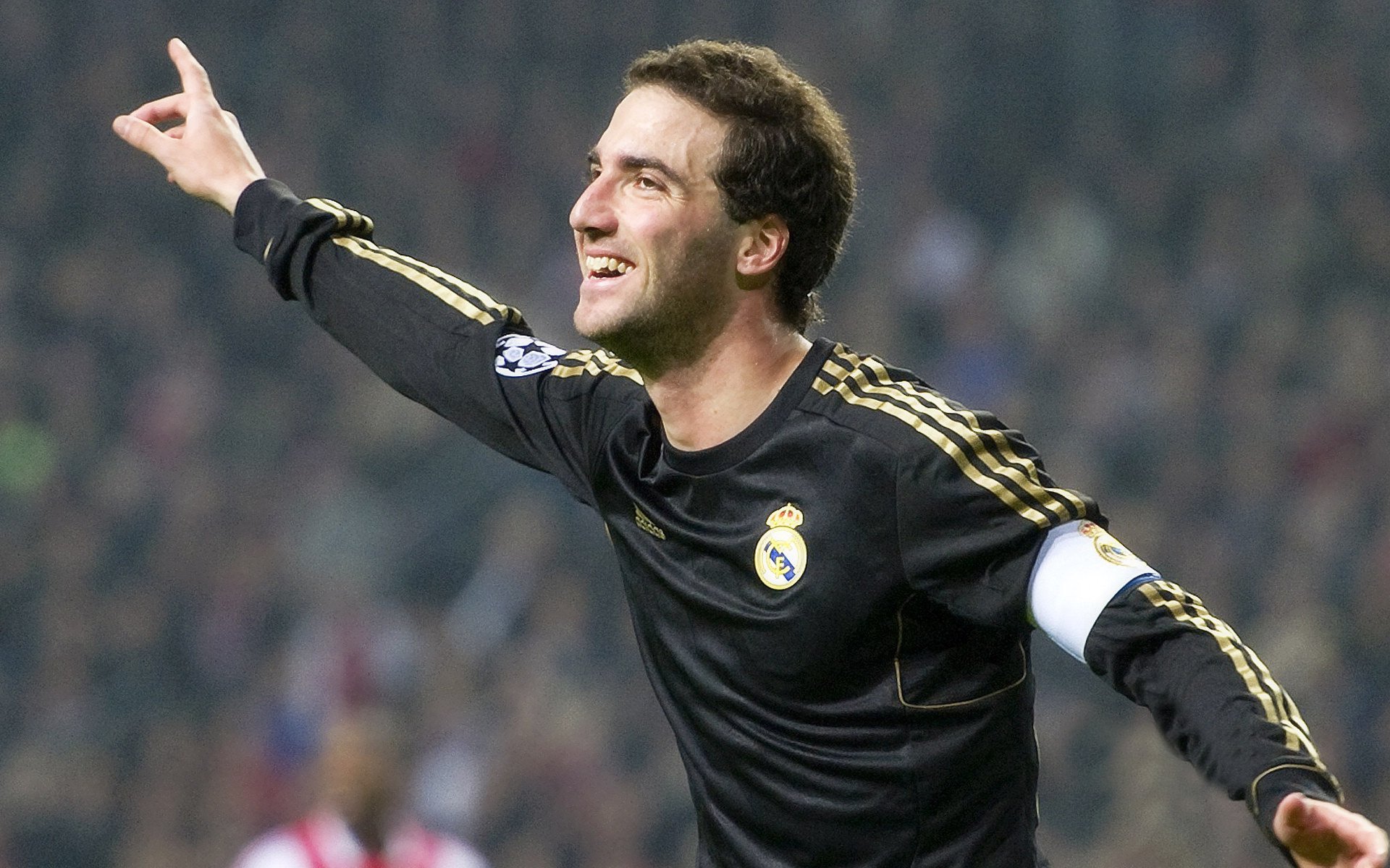 爱游戏中国电竞-【比赛回溯】逆境中的奇迹：运动员如何用战术压制对手？，运动员怎么释放压力