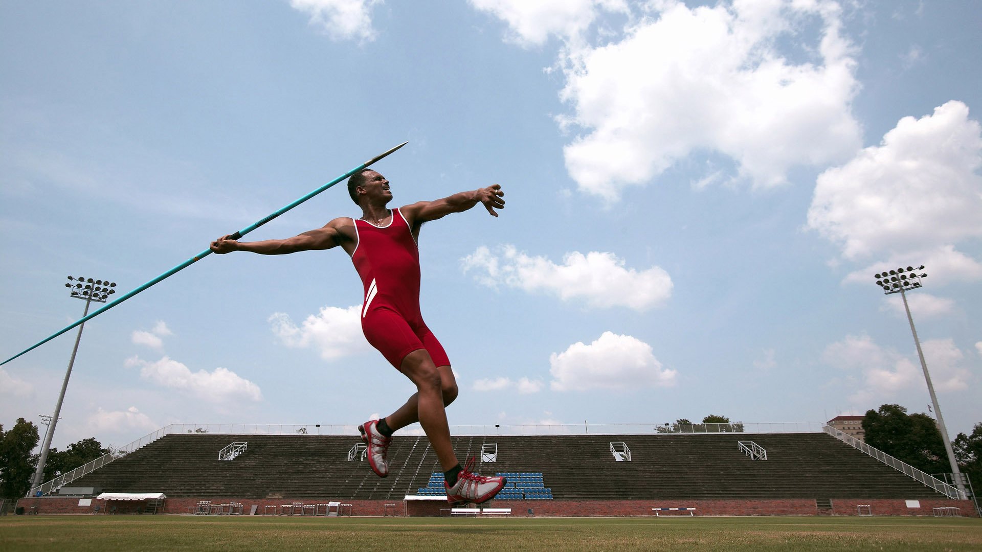爱游戏-阿根廷马术科研团队研发出新型马术训练设备，助力骑手提升技能。